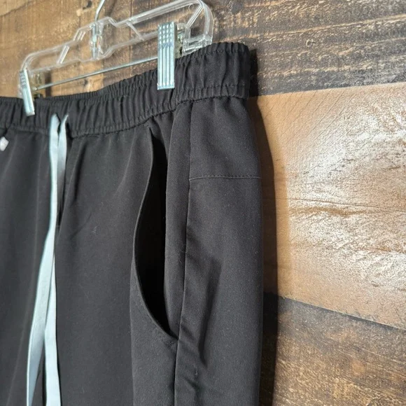 Figs Black Joggers Scrub Pants Size Small - Picture 5 of 9
